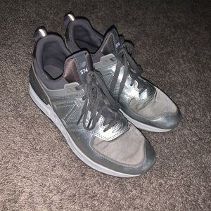 New balance silver sneakers